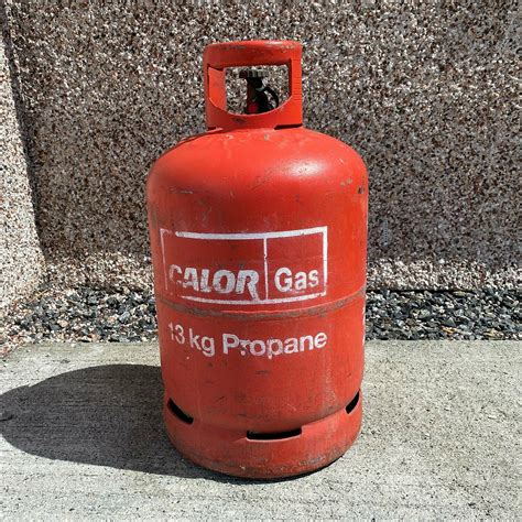 what is red gas bottle